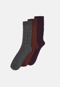 Pier One 3PACK - Socken - Dark Blue, Dark Red, White -Pier One Store 1189c863a8cb47e6809f3af9086f140f