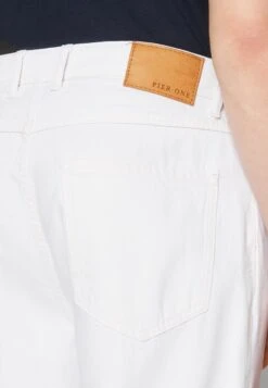 Pier One Jeans Relaxed Fit - White -Pier One Store 15774f17eb674fa799cc0b0cc36db0c9
