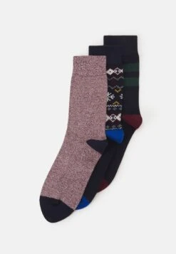 Pier One 3PACK - Socken - Dark Blue, Dark Red, White -Pier One Store 184d959e5fd3487c9e43973166d9c2dc 1