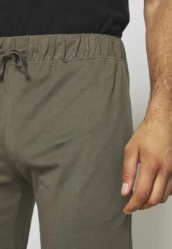 Pier One 2 PACK - Nachtwäsche Hose - Black/khaki 13 Pier One 2 PACK - Nachtwäsche Hose - Black/khaki -Pier One Store 2d7e8aabb1c34004a160f9bd3c559011