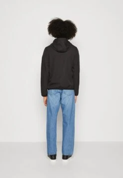 Pier One Regenjacke / Wasserabweisende Jacke - Black 10 Pier One Regenjacke / Wasserabweisende Jacke - Black -Pier One Store 4e357a4c9dc64463935acb495187a2e8