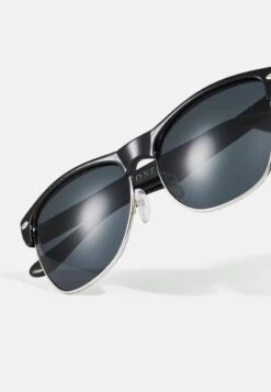 Pier One Sonnenbrille - Black -Pier One Store 5a7779507318465b9b3d58a780cfb9af