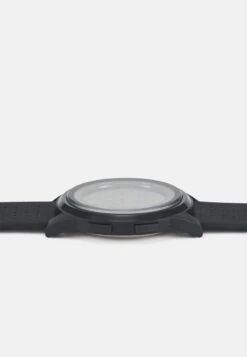 Pier One Digitaluhr - Black -Pier One Store 5afce253d41641ccba1a438a4da33ad5