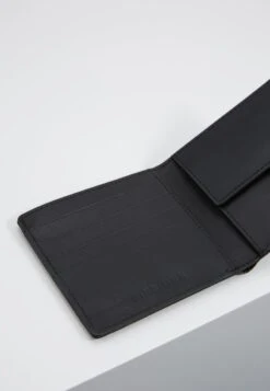 Pier One LEATHER - Geldbörse - Black 10 Pier One LEATHER - Geldbörse - Black -Pier One Store 793ee17881fd4ef9bb10f1e344bf22ed