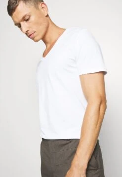 Pier One 2 PACK - T-Shirt Basic - White -Pier One Store 8a50f47374ab42e380a66ae8b1778f0e