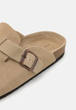 Pier One LEATHER UNISEX - Clogs - Beige -Pier One Store 9441d91098484a458d337de47de41e02