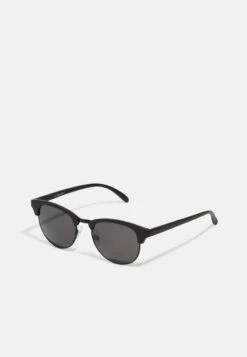 Pier One UNISEX - Sonnenbrille - Black/green -Pier One Store d41e2edf45ee4a51aed6652bede5d74a 1