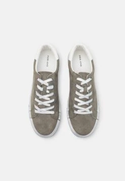 Pier One Sneaker Low - Grey 11 Pier One Sneaker Low - Grey -Pier One Store d8a8c5fbd9a84f9cba5936fbc31ad80d