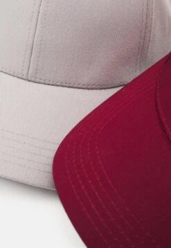 Pier One UNISEX 2 PACK - Cap - Light Grey/berry 11 Pier One UNISEX 2 PACK - Cap - Light Grey/berry -Pier One Store db52e4bec20b4e21a2d423baba99be86