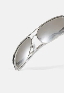 Pier One UNISEX - Sonnenbrille - Silver-coloured, Black -Pier One Store e2e667893a6348519937490659beba93