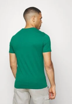 Pier One T-Shirt Basic - Dark Green 10 Pier One T-Shirt Basic - Dark Green -Pier One Store fa614628508942d5a1c81a6fd0c63773